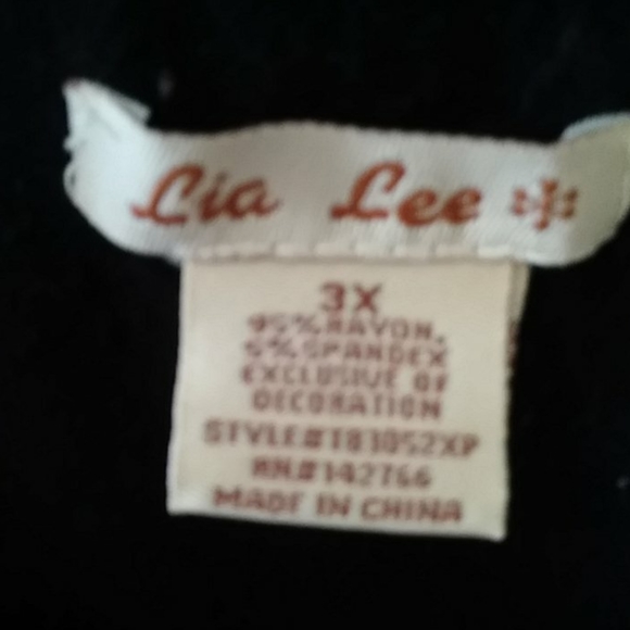 Lia Lee plus size cold shoulder top - Picture 2 of 4